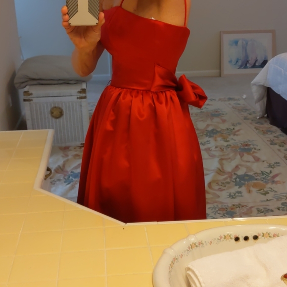 Brilliant Red Satin Ball Gown by En Francais - Picture 7 of 8